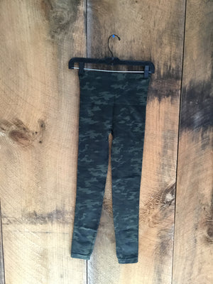 SPANX Faux Leather Camo Leggings Size Small
