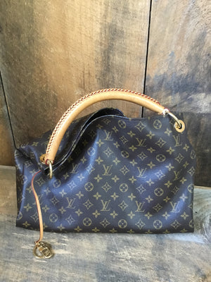 Louis Vuitton Artsy MM Bag
