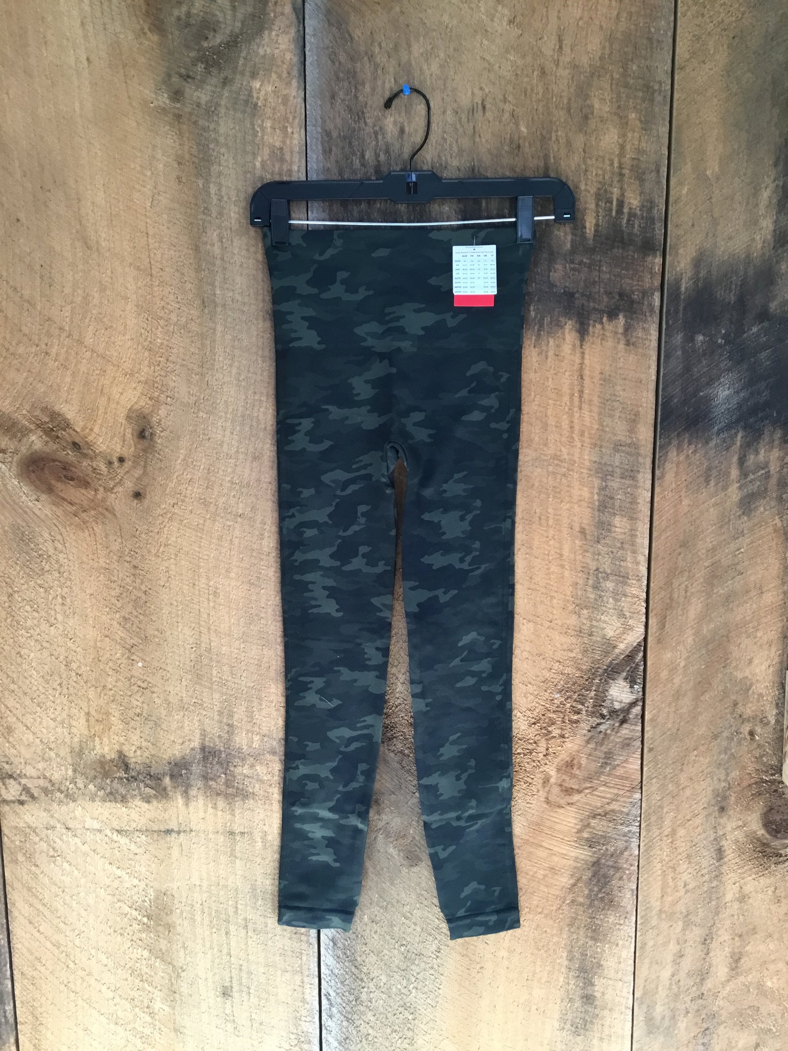 NEW! SPANX Look At Me Now Seamless Leggings, Black Camo, Size