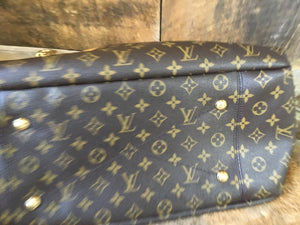 Louis Vuitton Artsy MM Bag