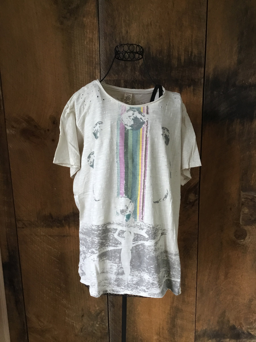 Magnolia Pearl Rainbow Surfer