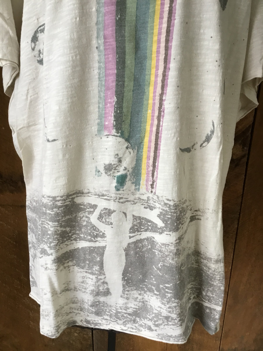 Magnolia Pearl Rainbow Surfer