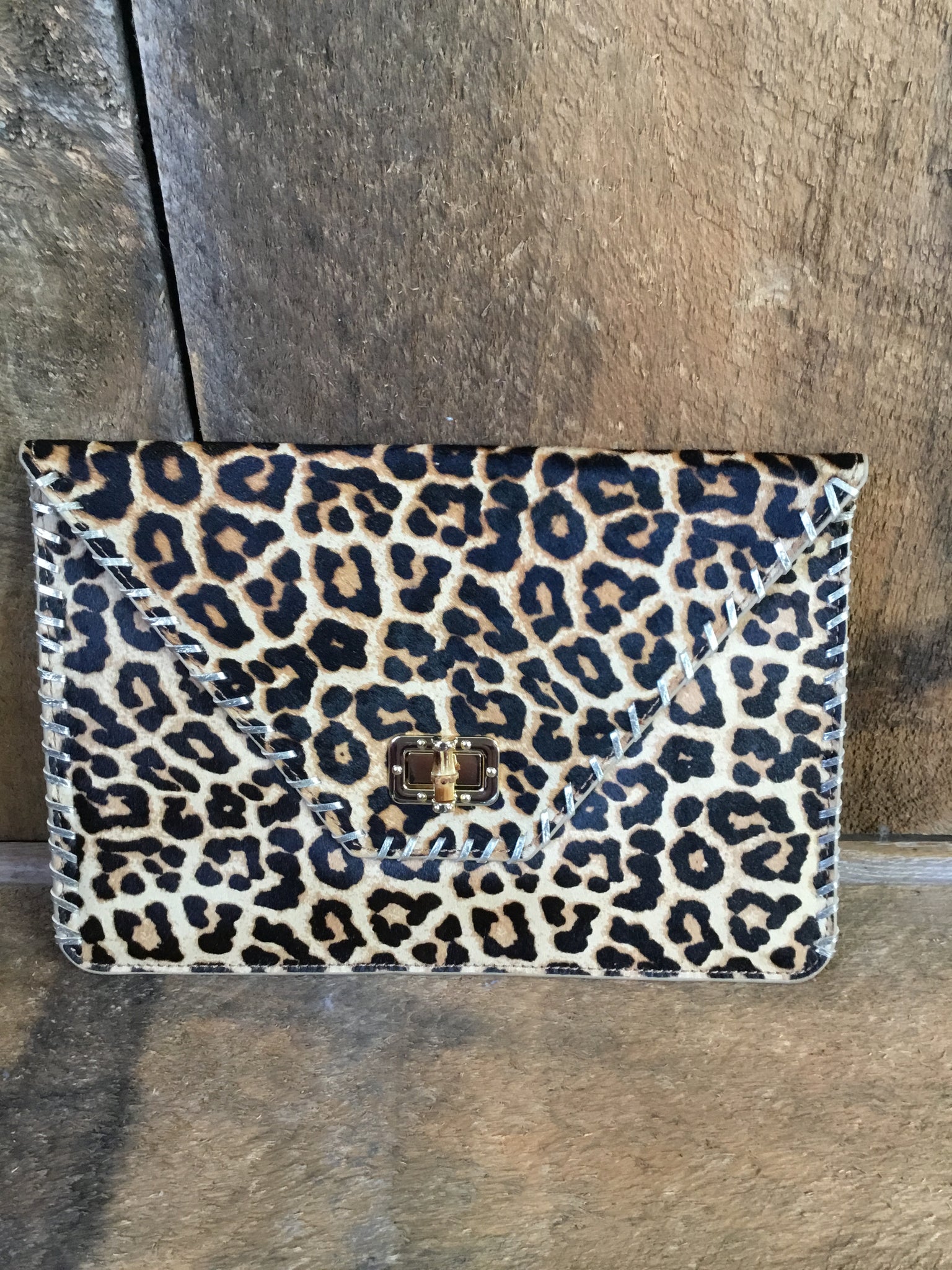NWT Leopard Clutch – BOHO thrift shop